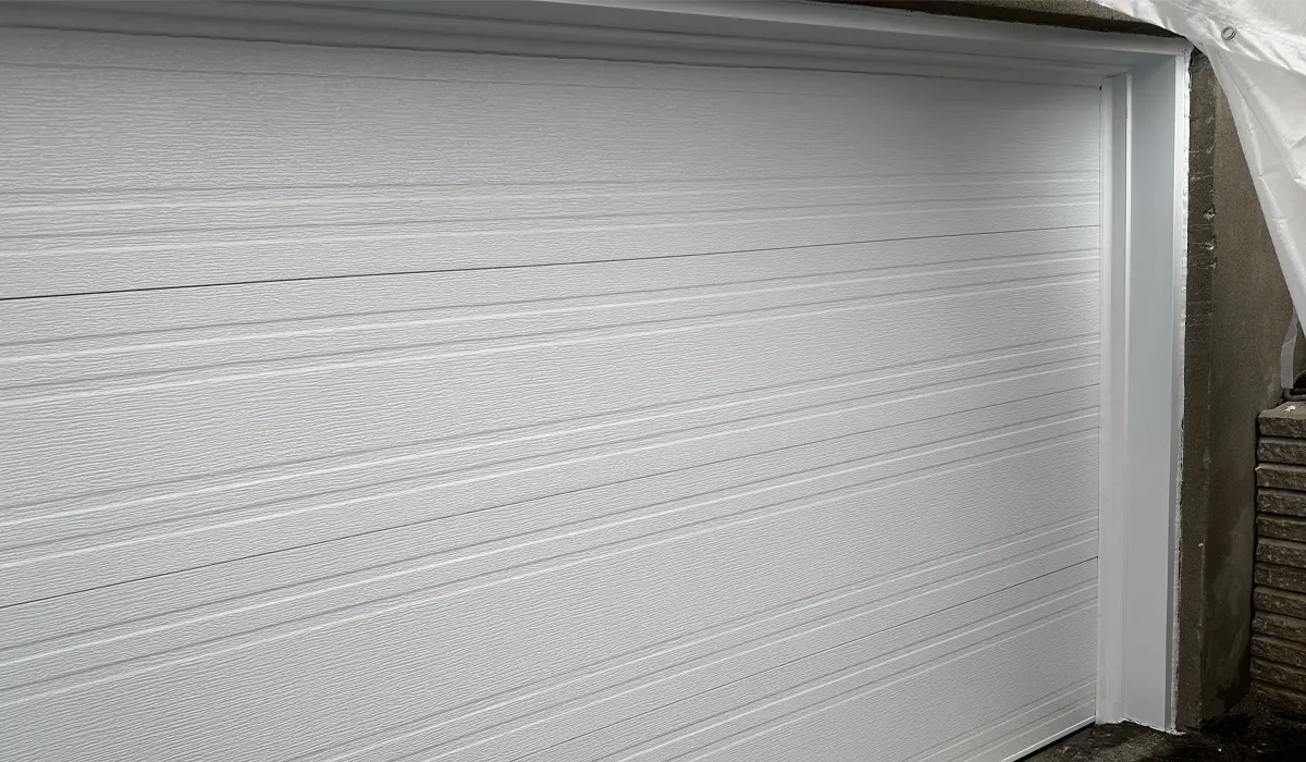 Garage Door Montreal Wood Composite
